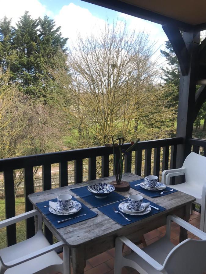 Ferienwohnung Le Pullman Deauville Exterior foto
