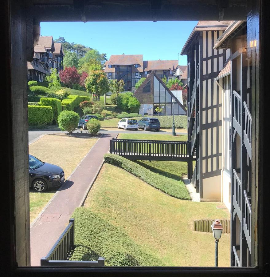 Ferienwohnung Le Pullman Deauville Exterior foto
